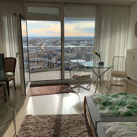 Appartment Im Hotelturm เอาก์สเบิร์ก ภายนอก รูปภาพ